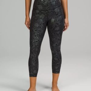 Wunder Under High-rise crop 23" shine